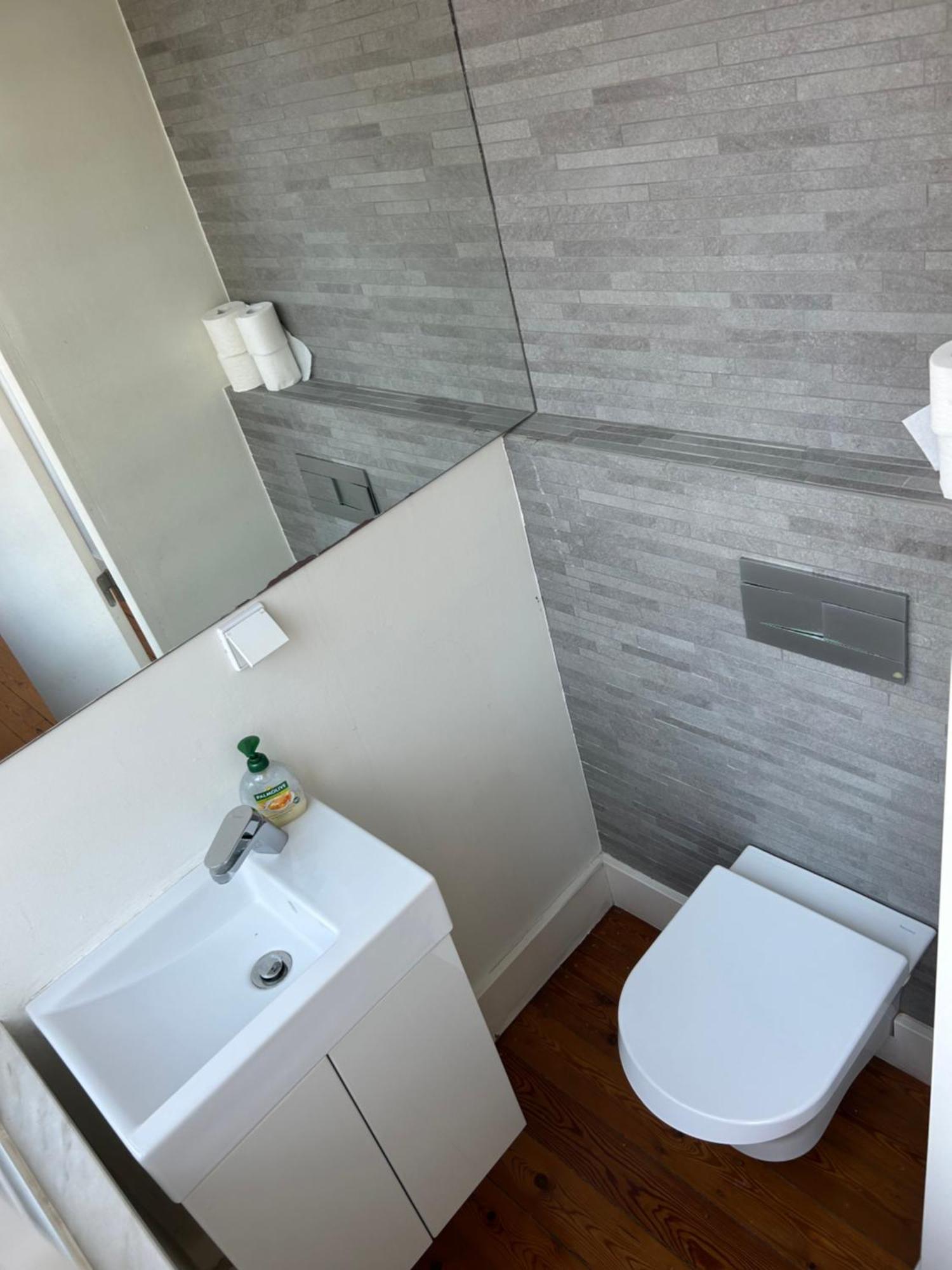 Apartamento With Terrace 5 Minutes From Marques De Pombal *